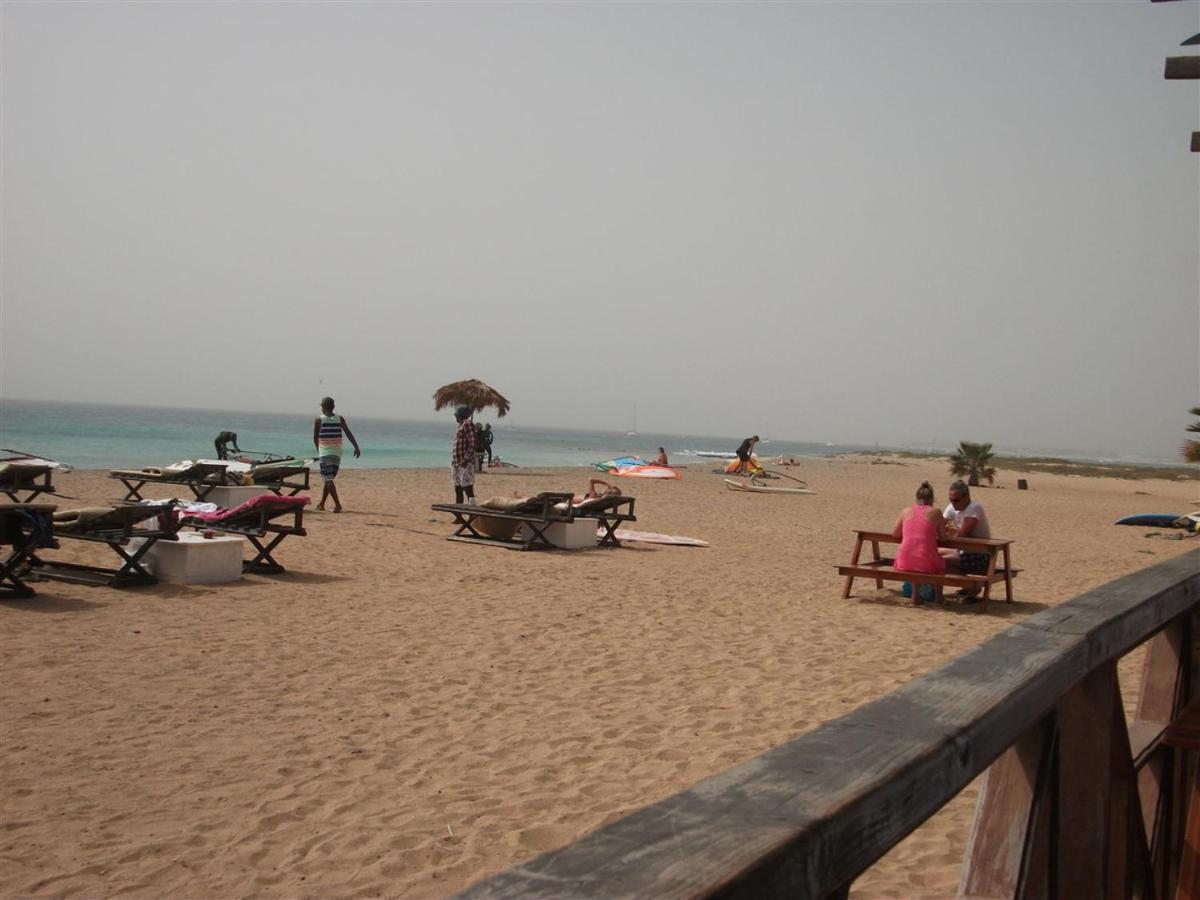 Adult Only Beachfront 2 Bedroom Airport Pick Up, Aircon, Unlimited Wifi Ideal For Remote Working And Long Apartamento