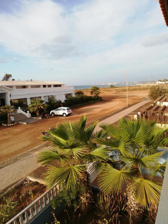 Apartamento Adult Only Beachfront 2 Bedroom Airport Pick Up, Aircon, Unlimited Wifi Ideal For Remote Working And Long