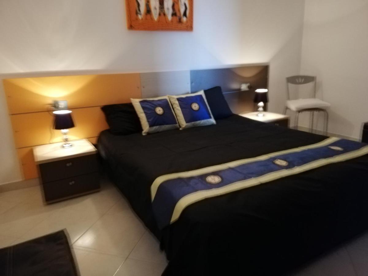 Adult Only Beachfront 2 Bedroom Airport Pick Up, Aircon, Unlimited Wifi Ideal For Remote Working And Long Santa María