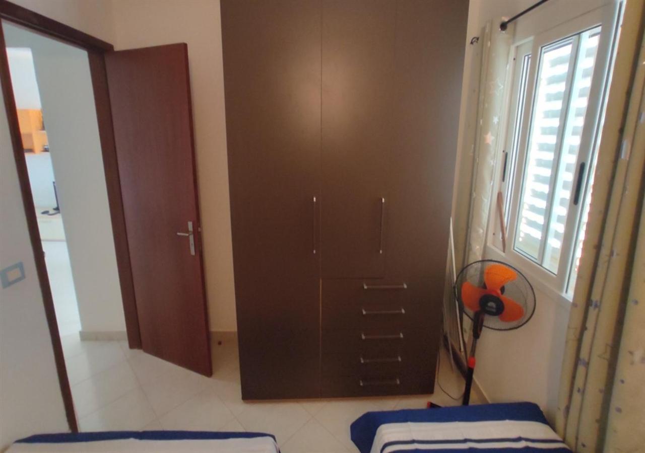 Adult Only Beachfront 2 Bedroom Airport Pick Up, Aircon, Unlimited Wifi Ideal For Remote Working And Long Apartamento *